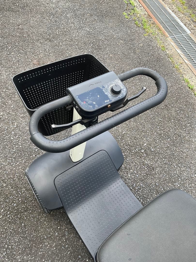WHILL Model S シニアカー　セニアカー　電動車椅子