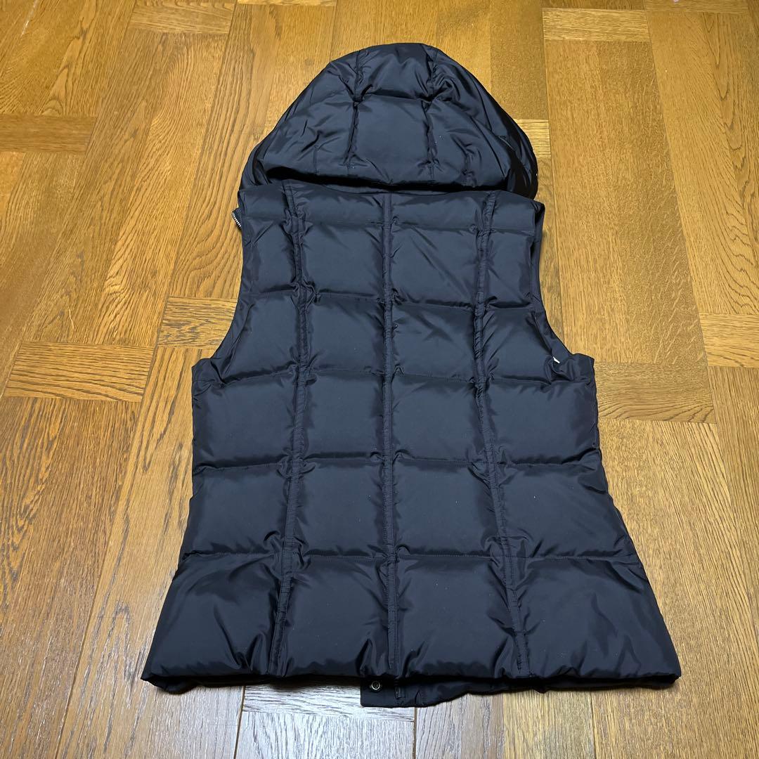 【ぽぽ】BURBERRY フード付き ブラック キルティングベスト 38