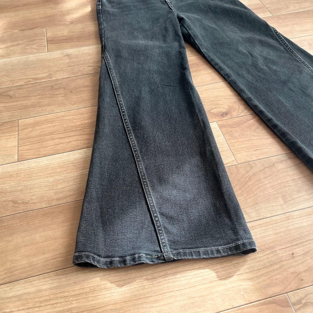 【美品】snidel スナイデル　ストレッチフレアデニムパンツ　ブラック　00