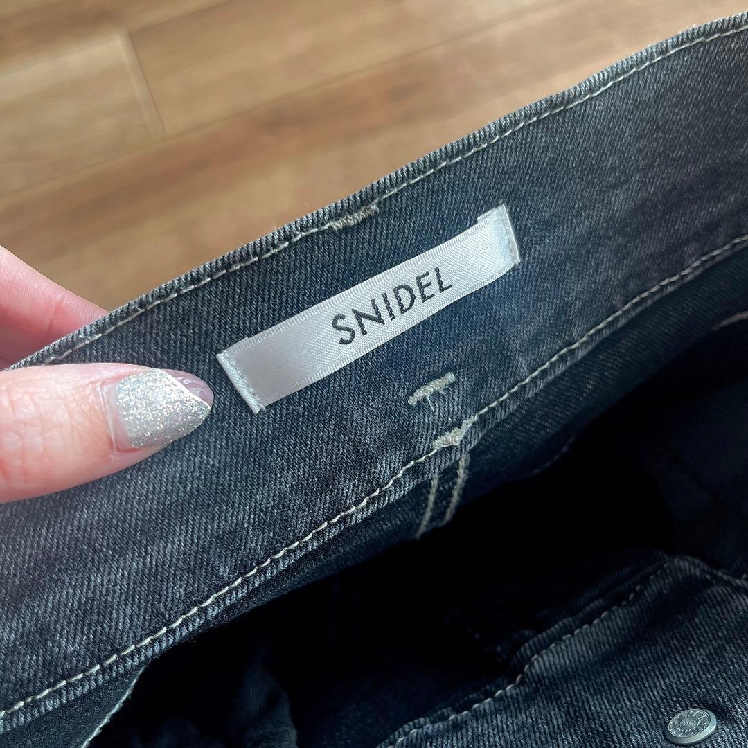 【美品】snidel スナイデル　ストレッチフレアデニムパンツ　ブラック　00