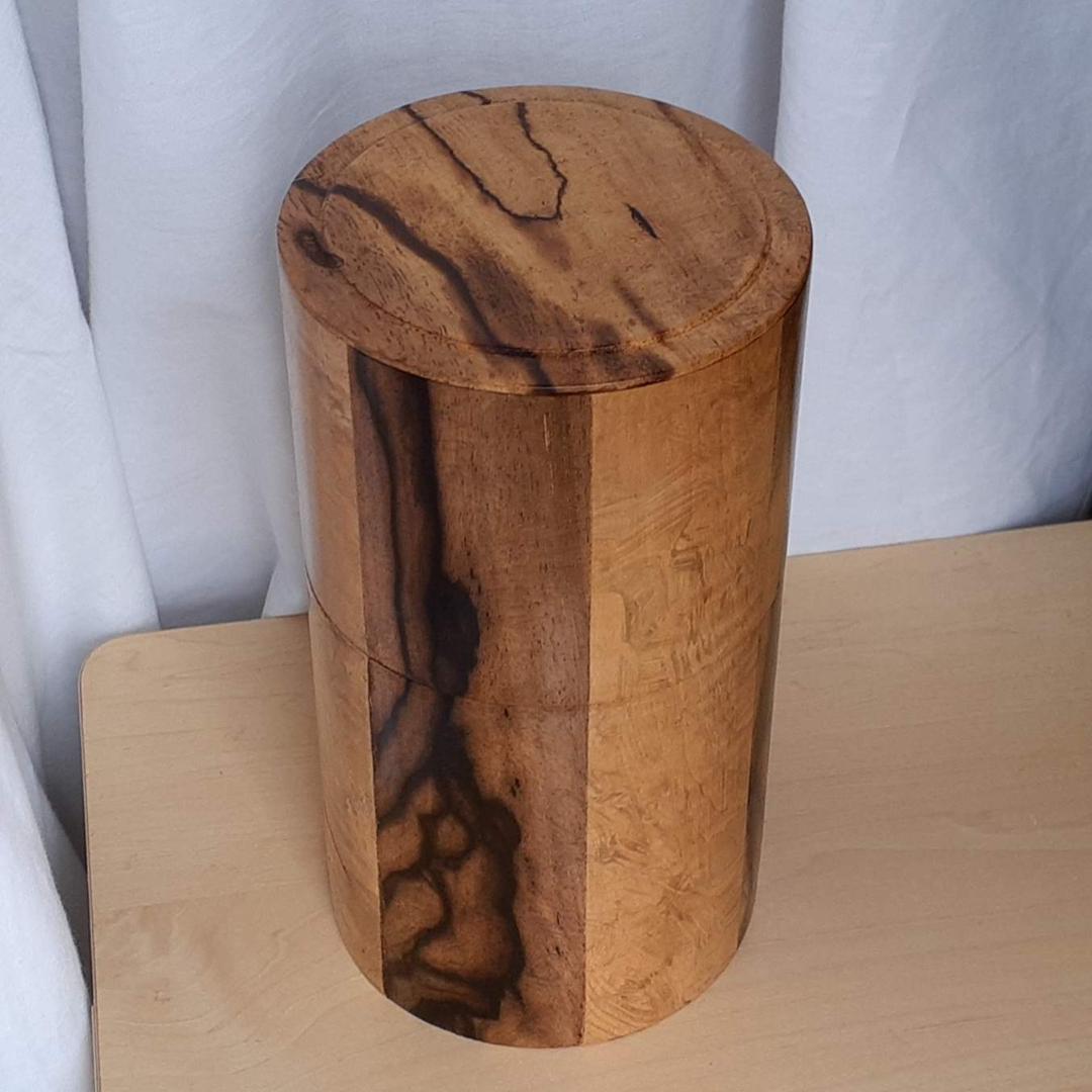 小物入れ 紅葉(モミジ)と黒柿 幅10.8cm 高19.9cm 円筒型 超銘木