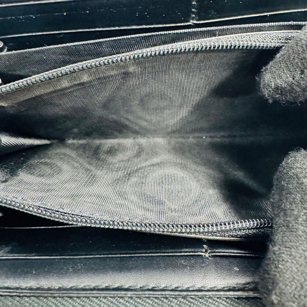 みほ　GUCCI GGスプリーム ジップアラウンドウォレット