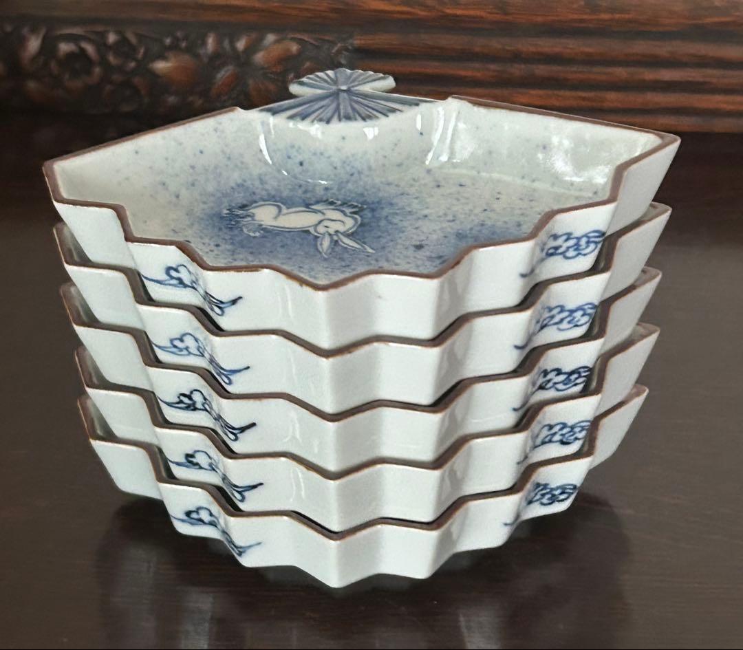 九谷焼　上出長右衛門窯　吹墨兎文 扇型　向付　小鉢　5個　②