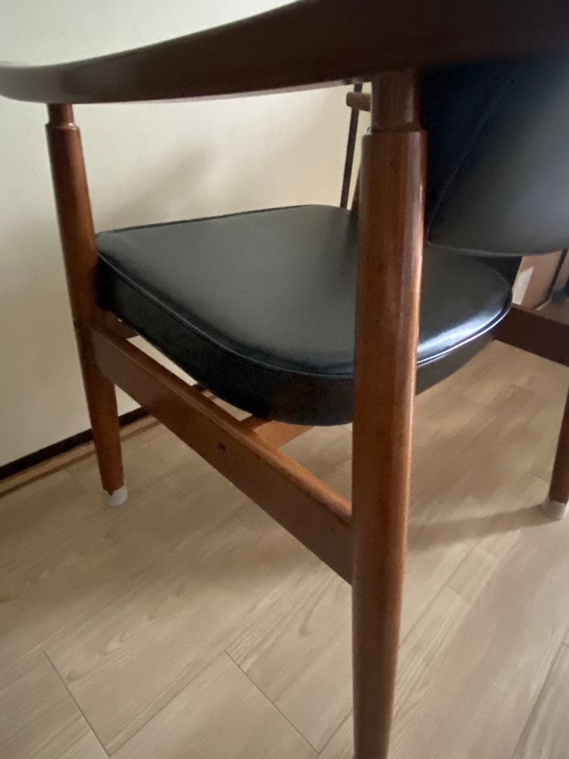 カリモク60 Dチェア スタンダードブラック