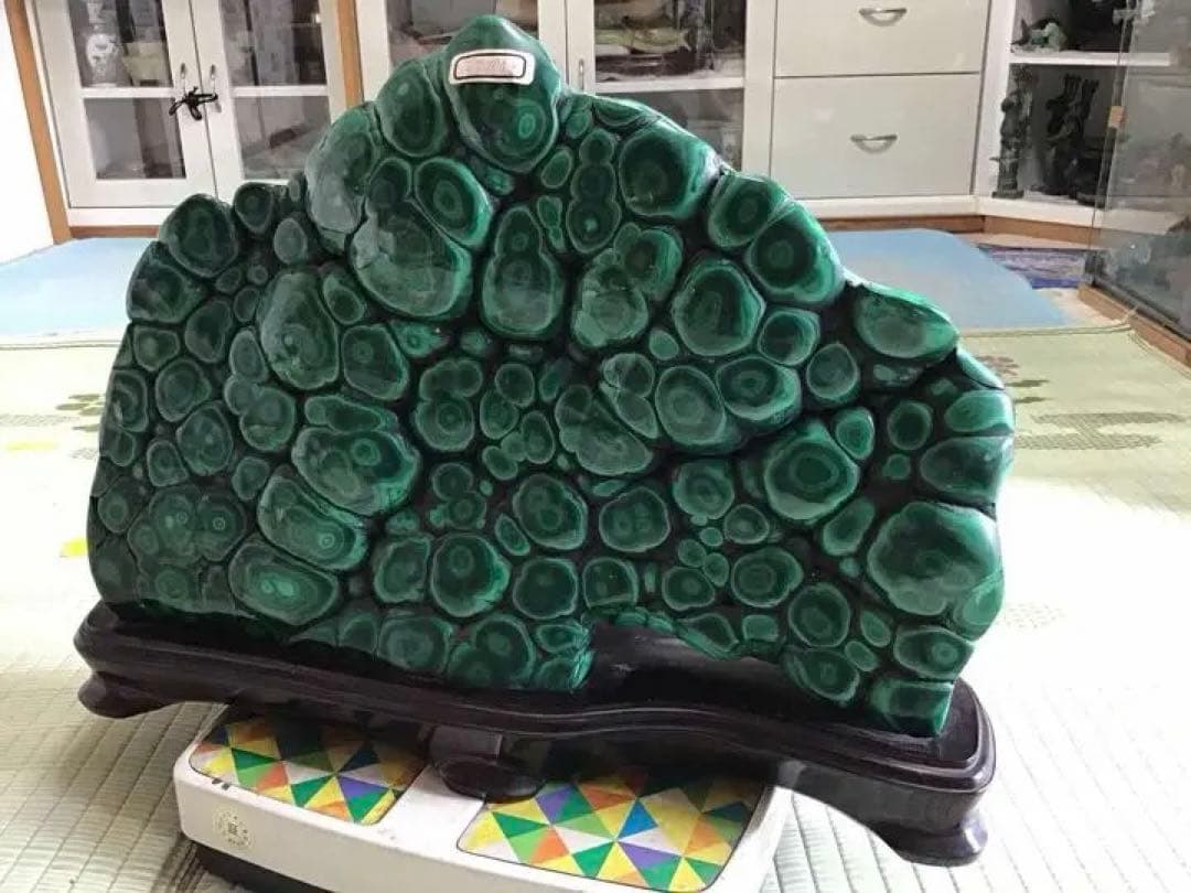巨大孔雀石マラカイト　　台付