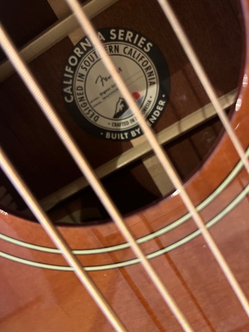 Fender Kingman Bass アコースティックベース