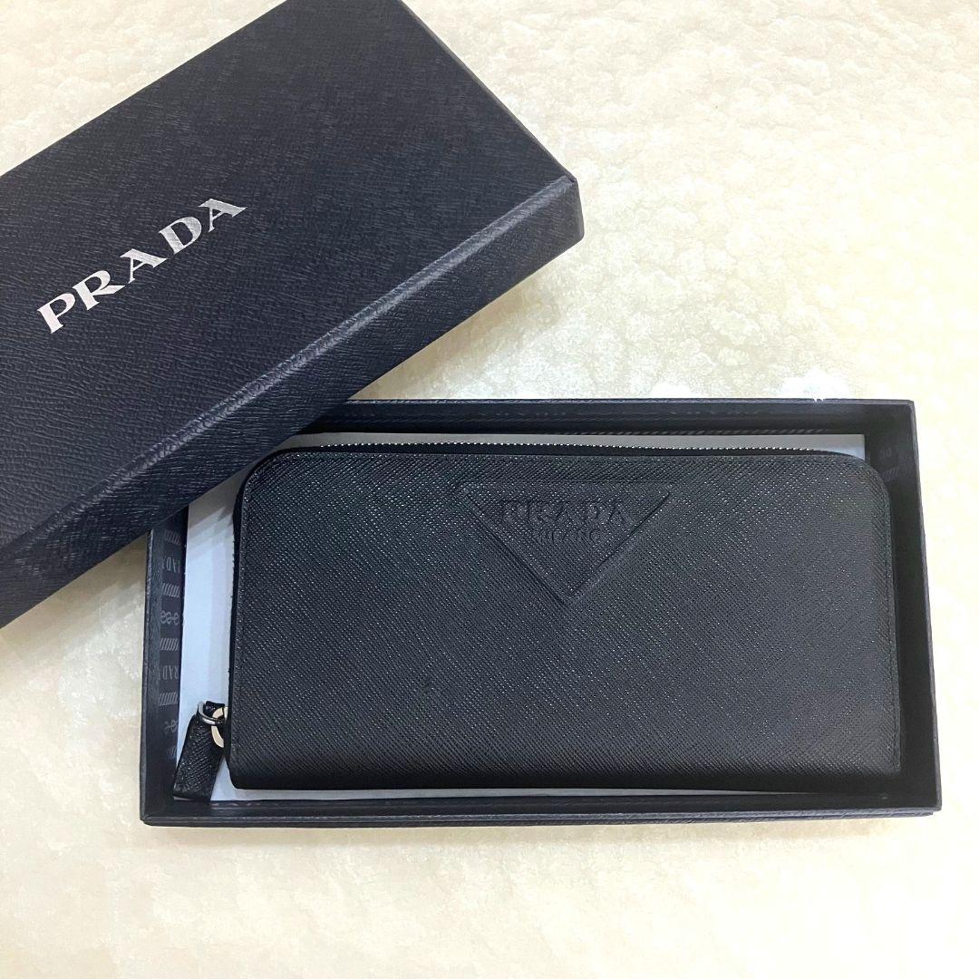 未使用　PRADA サフィアーノレザー 長財布 ブラック　エンボスロゴ　黒