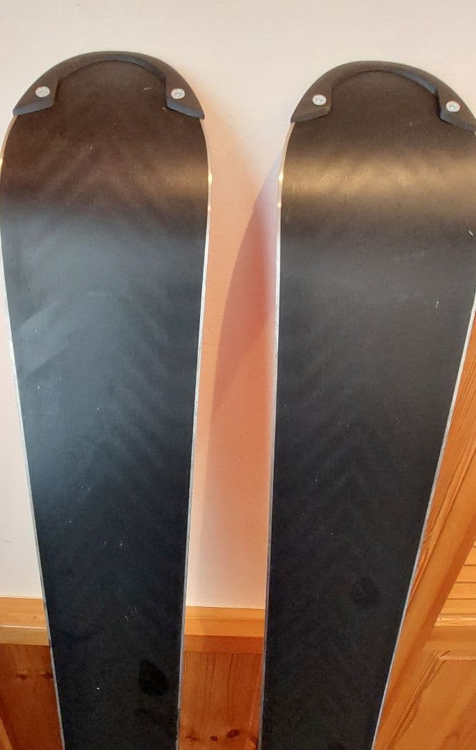 美品Volkl 150 スキー 板　フレア Marker SHT