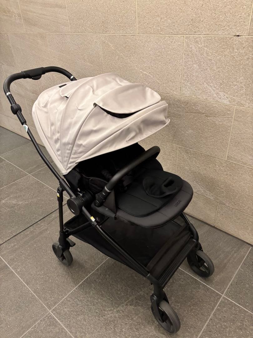 送料込 アップリカ ルーチェフリー ベビーカー（ベージュ） Aprica