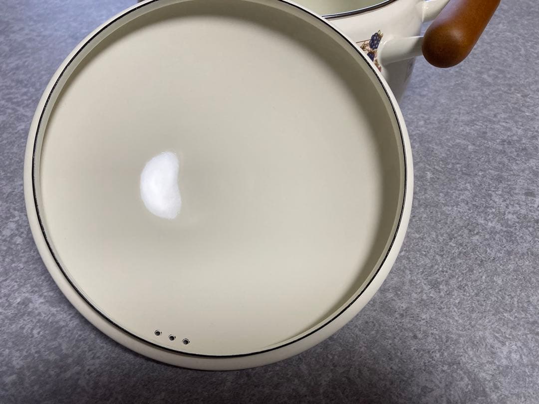 Brambly Hedge ブランブリーヘッジ ホーロー鍋 野ばらの村の物語