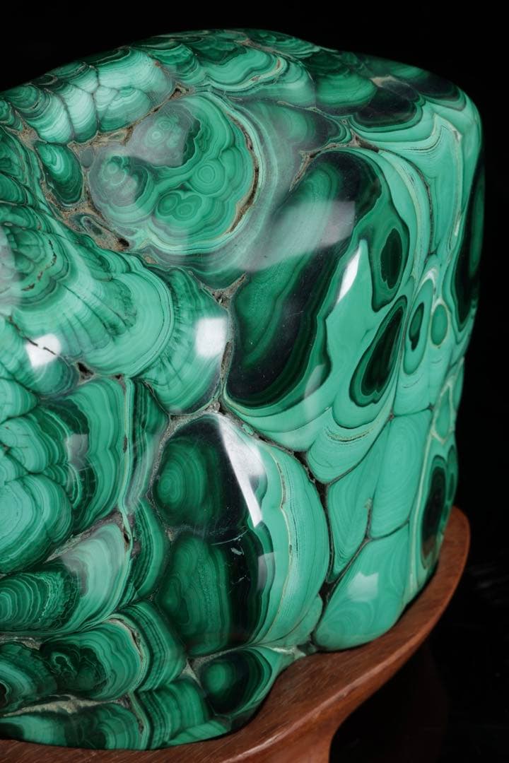 天然マラカイト 孔雀石 台座付 5.3kg 原石 鑑賞石水石 飾石 鉱石 美石