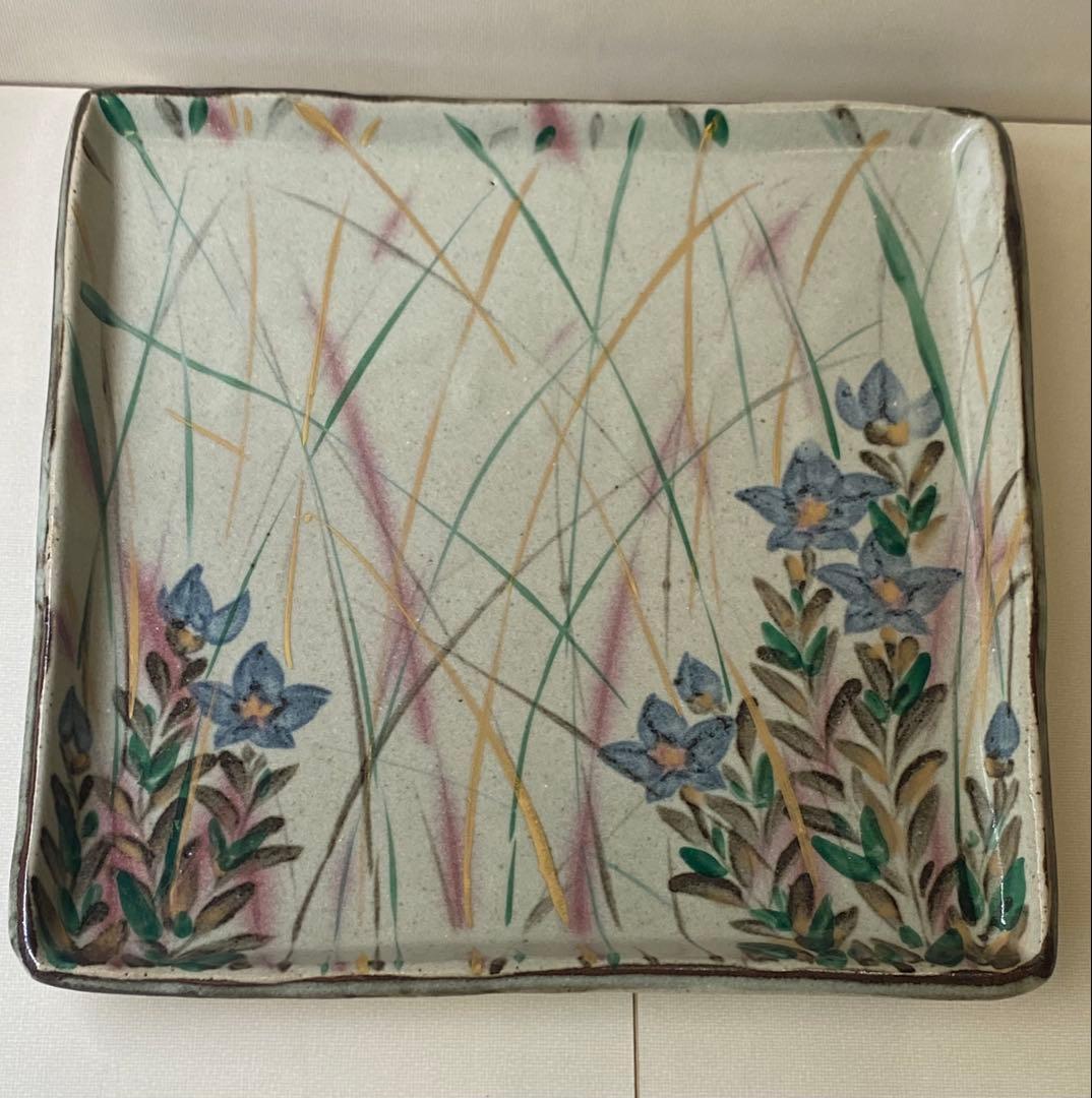 幸兵衛窯　四方皿とシャネルネックレス