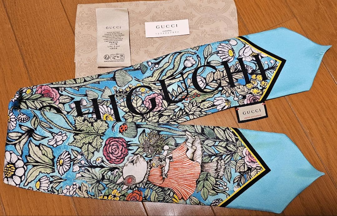 GUCCI　グッチ　ヒグチユウコ　ネックボウ　スカーフ