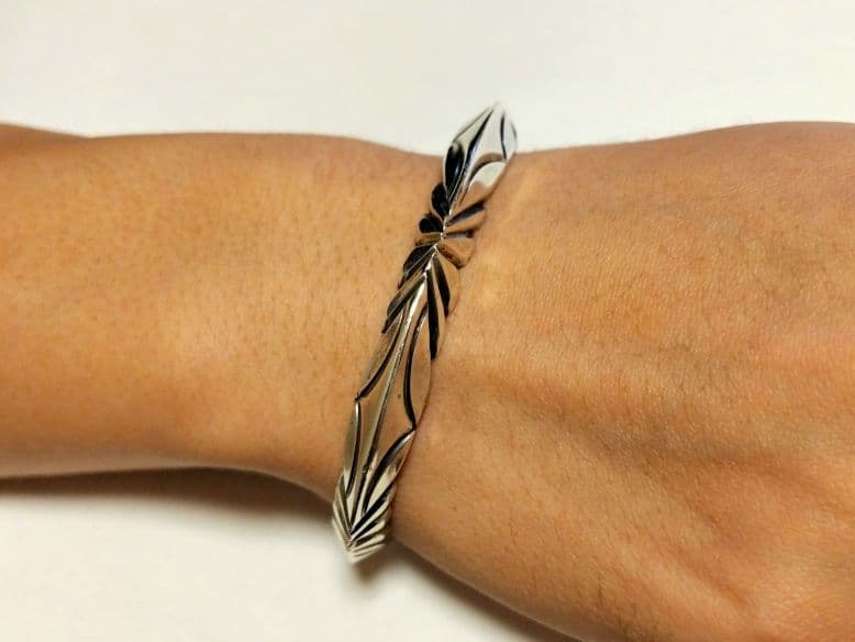 navajoヘンリーマリアーノバングル