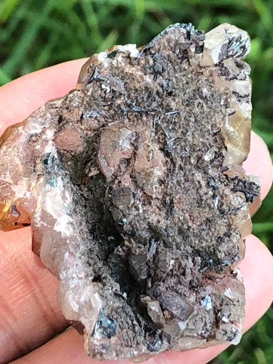 【匿名発送】ブラジル産　ゴールドルチル、ゴールデンヒーラー原石