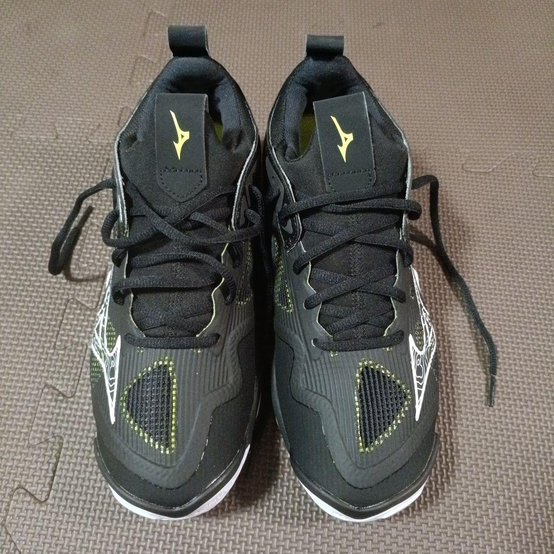 MIZUNO ミズノ バレーボールシューズ ウエーブモーメンタ 24.5cm