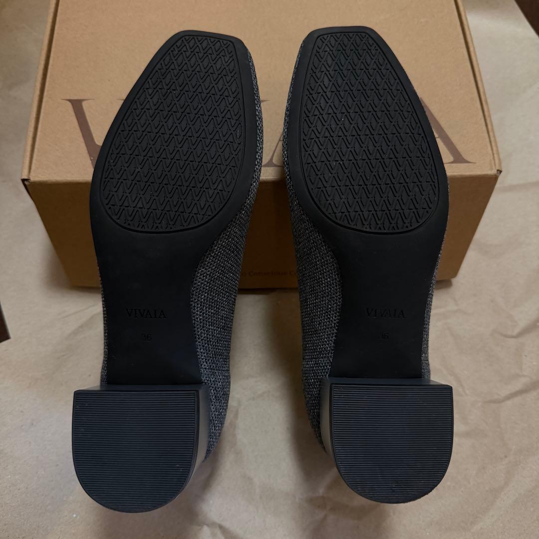 ほぼ新品　VIVAIA グレー　スクエアトゥ ストレスフリー ブロックヒール