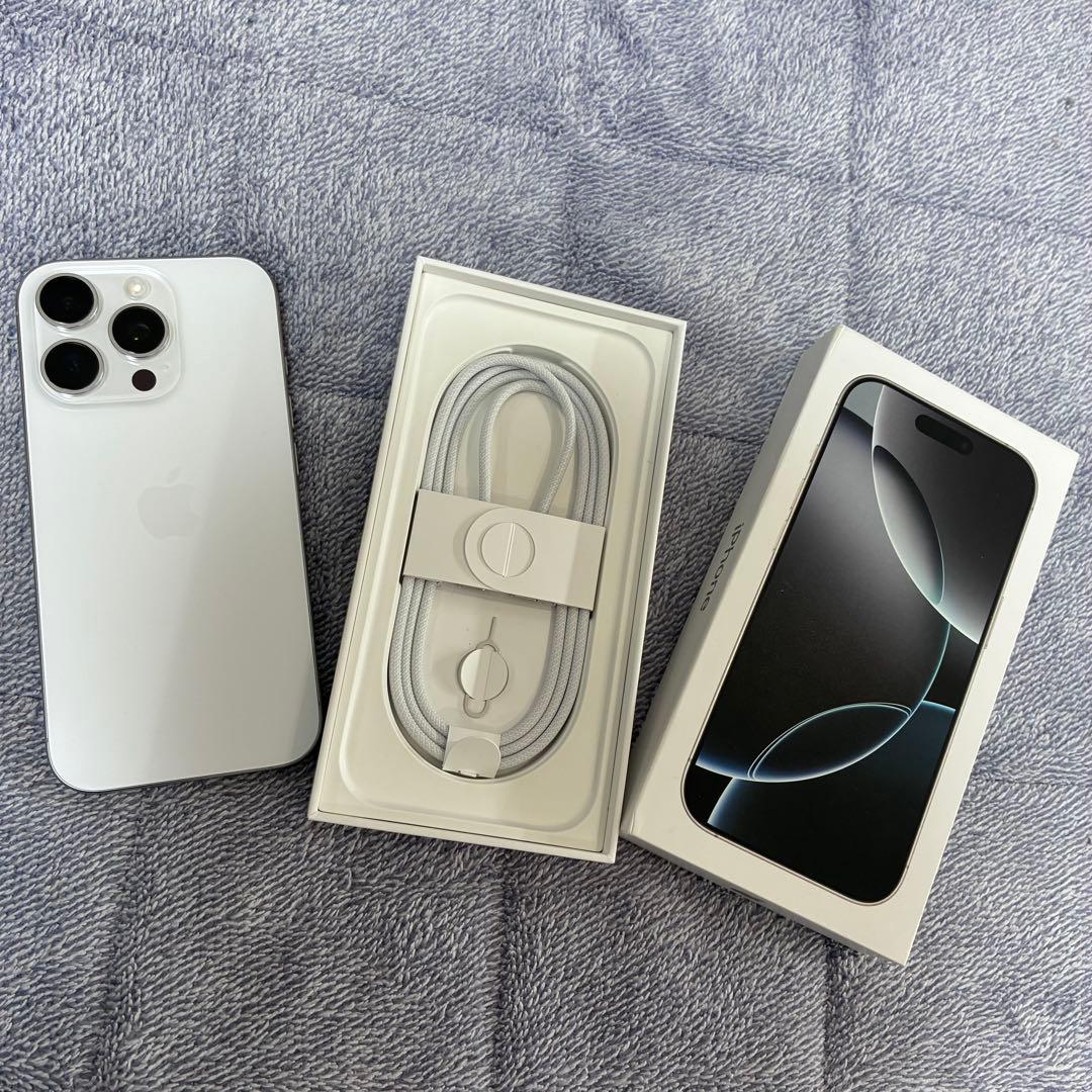 Apple iPhone 16 Pro ホワイト 本体 充電ケーブル付き
