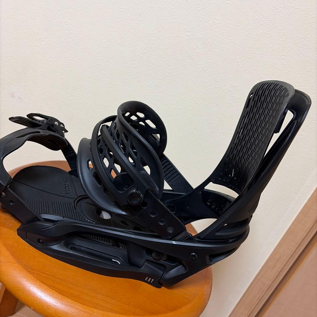 GENESIS 【est】スノーボード ビンディング Mサイズ