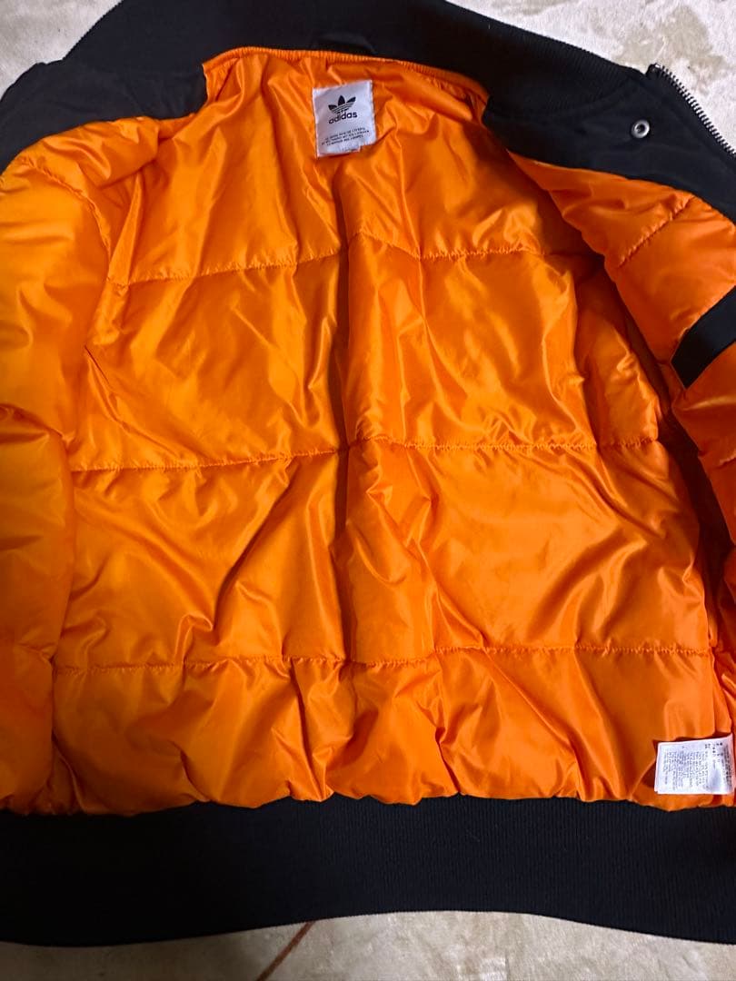 adidas ボンバージャケット