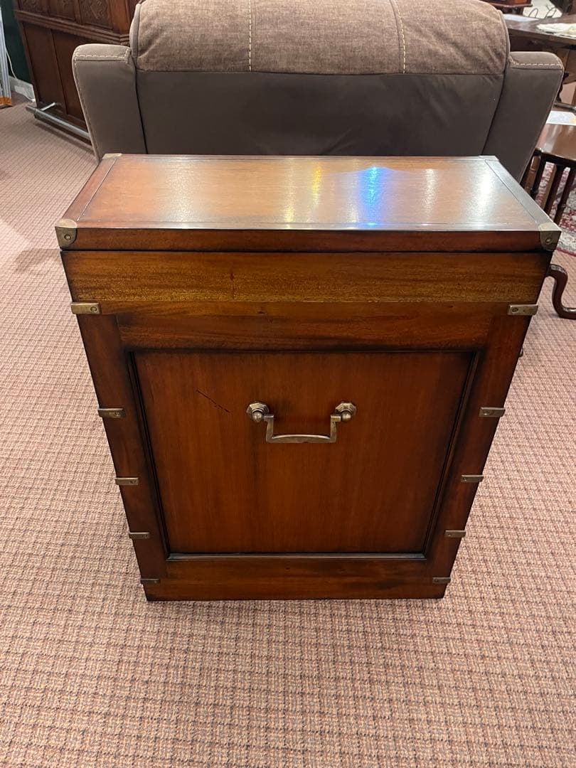 ビクトリアン　4引チェスト