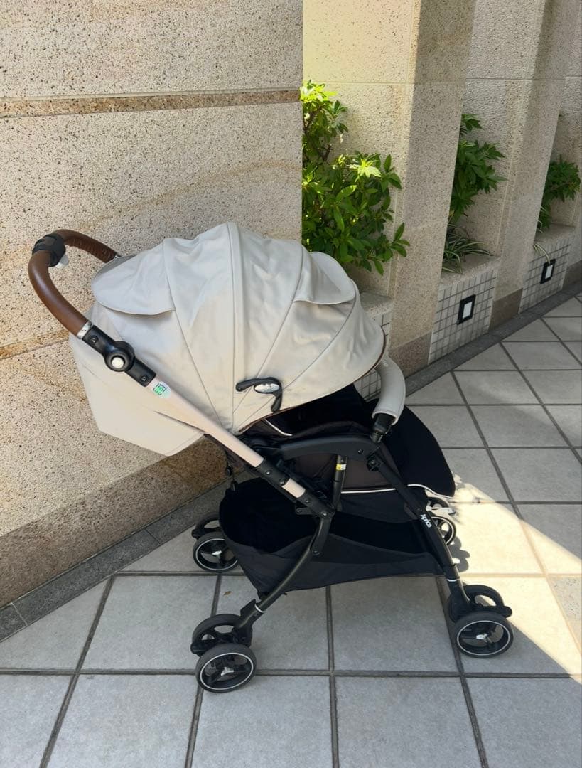 送料込みAprica ラクーナ ビッテ クッションベビーカー1000台限定モデル