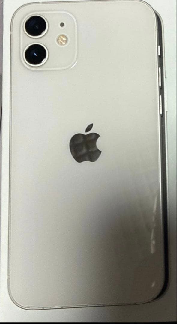 ぺ*い様 Apple iPhone 12 本体　箱あり　バッテリー100％