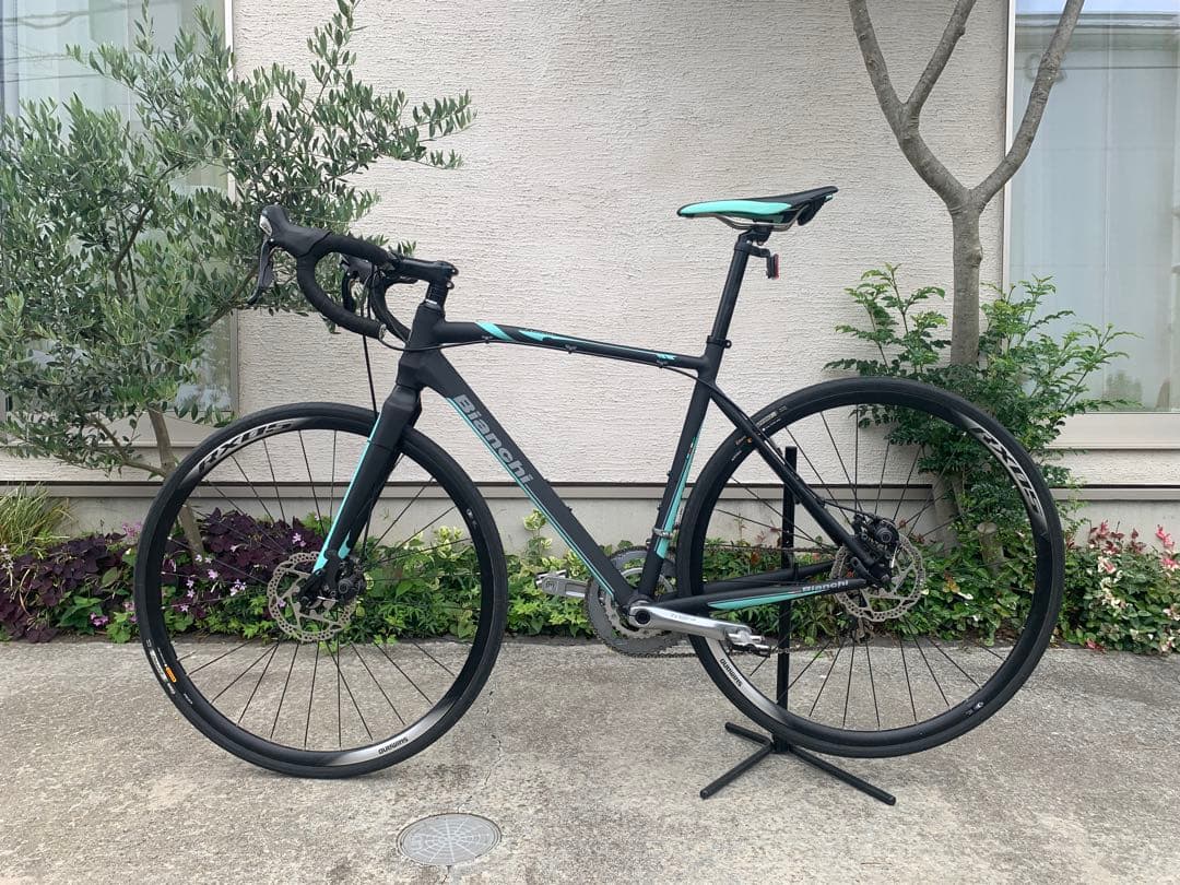 ほぼ新品 Bianchi ロードバイク 105/Tiagra Disc