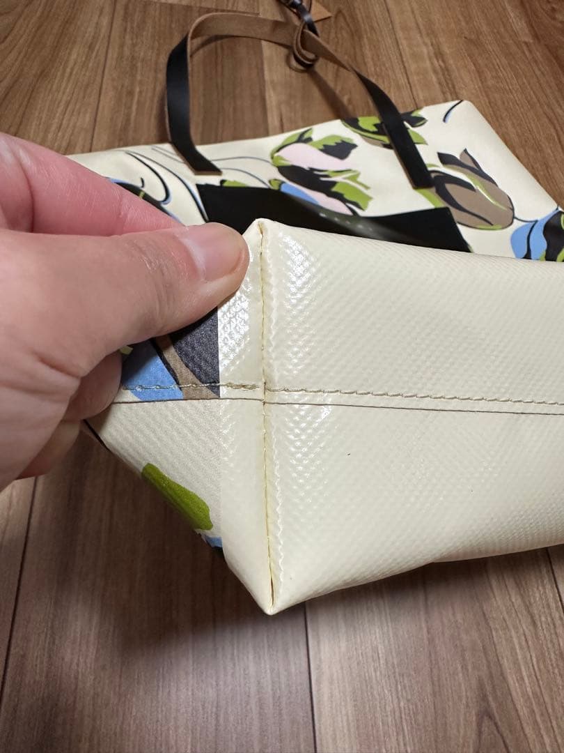 MARNIマル二　トートバック　PVCフラワー　ホワイト　ブルー