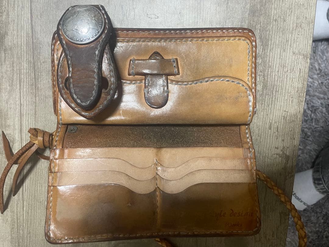 Kyle Decker レザー長財布