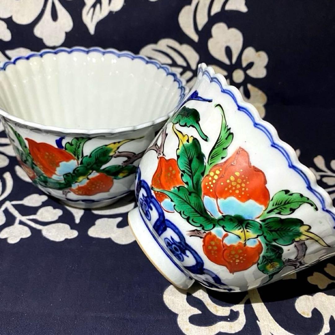 時代物・骨董　九谷焼　美山窯　四寸鉢　輪花小鉢・菊割・向付　呉須手描き桃柄　二客