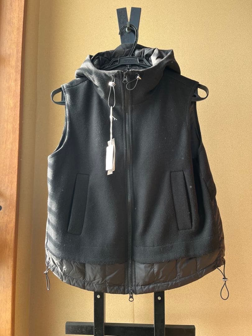 クールカレアンのダウンベスト