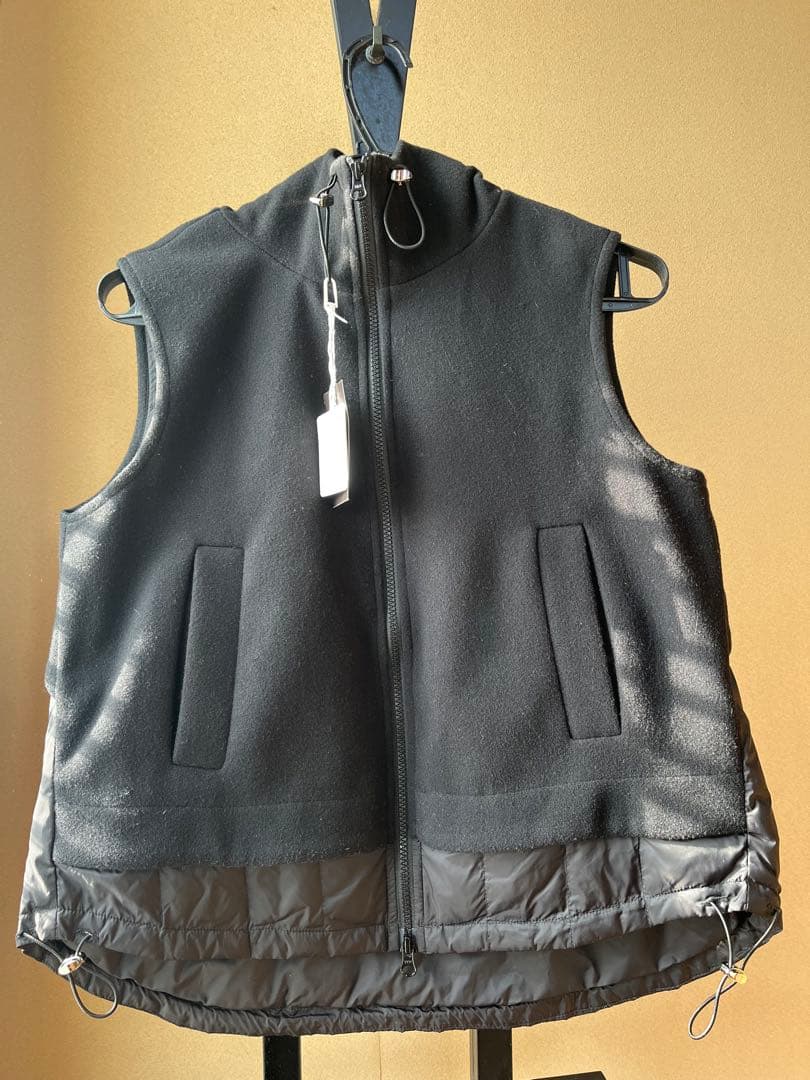 クールカレアンのダウンベスト