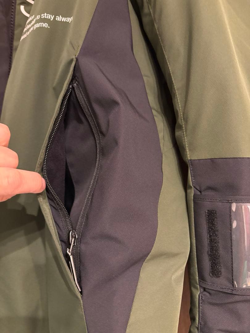 DESCENTE デサント　スキーウェア　Mサイズ