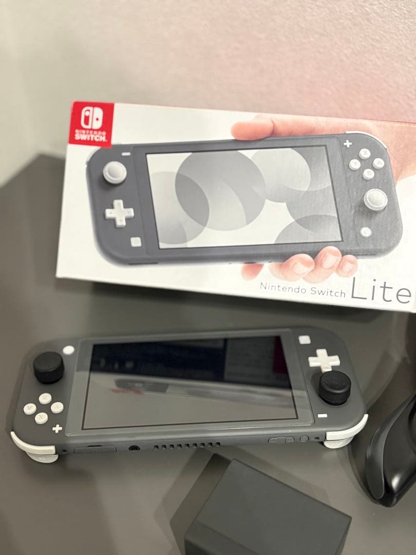 ニンテンドーswitchライト　グレー