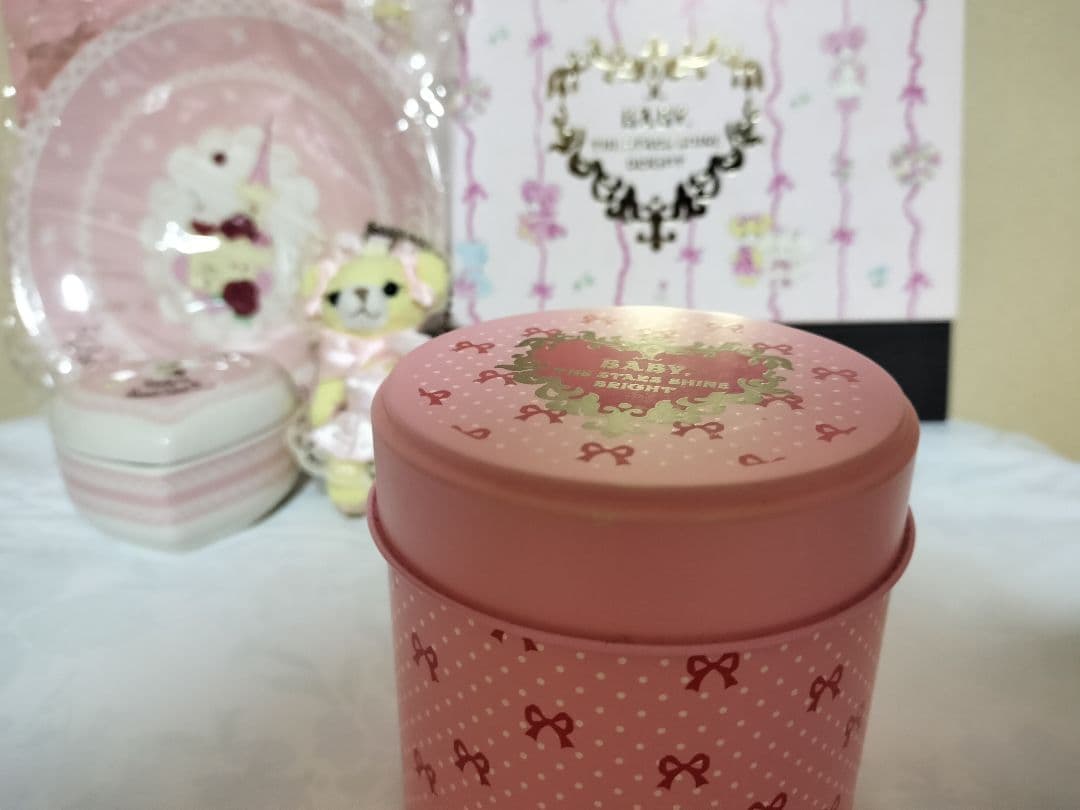 ひ*の様 BABYノベルティなかよしくみゃちゃん　ストラップなど食器マグカップ