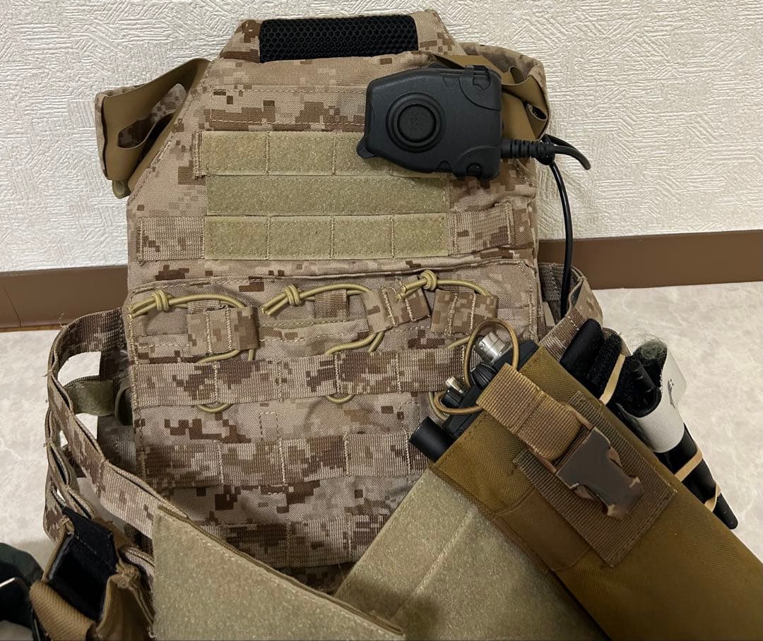 値下 FLYYE JPC1.0プレキャリAOR1&正規COMTAC 実物コネクタ