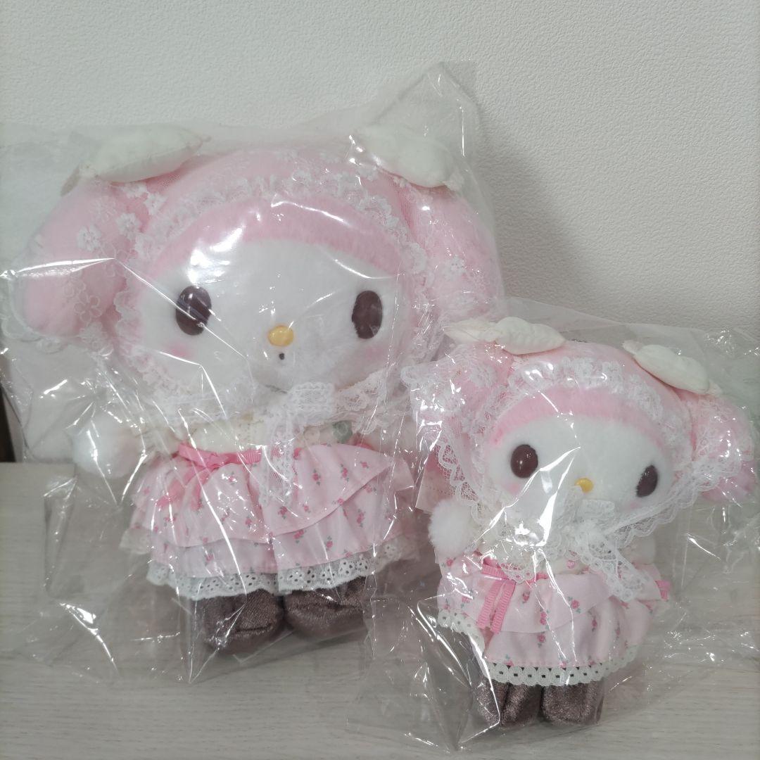 24時間以内発送２点マイメロ　フォレストレース　ぬいぐるみ　マスコットホルダー