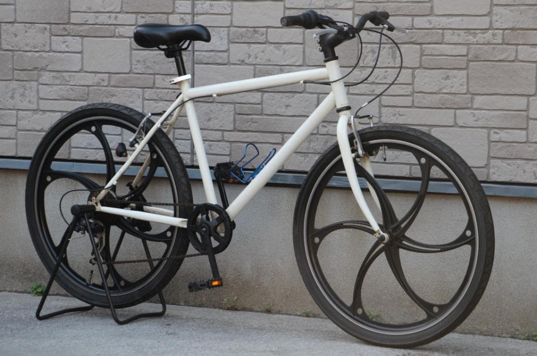 引き取り限定♪アルミキャストホイールが目立ちます♪7速♪お手軽クロスバイク♪