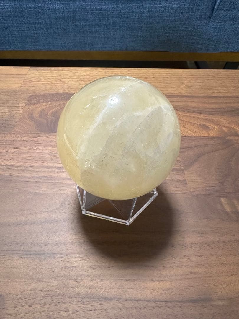 イエローカルサイト球体とアクリルスタンド