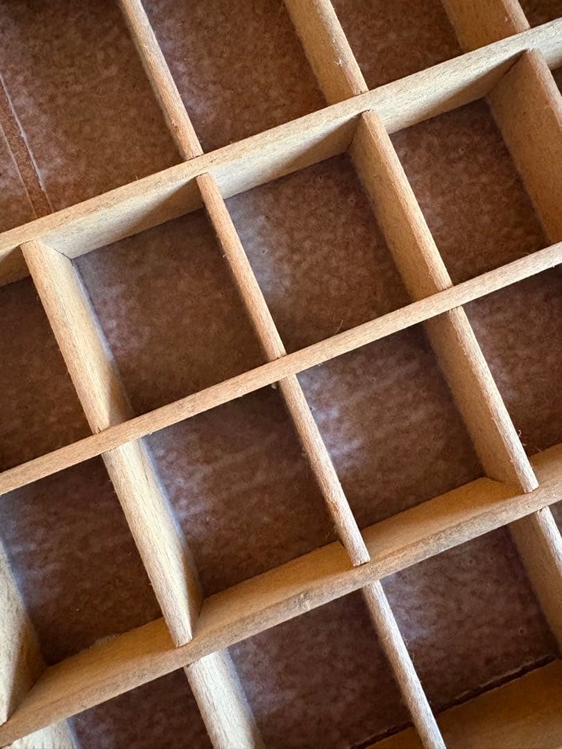 木製　ヴィンテージ ディスプレイボックス　パリ蚤の市で購入