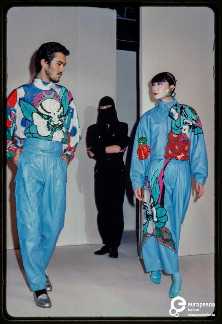 山本寛斎　インターナショナル作品　８２SS　京劇　スカーフ　美品