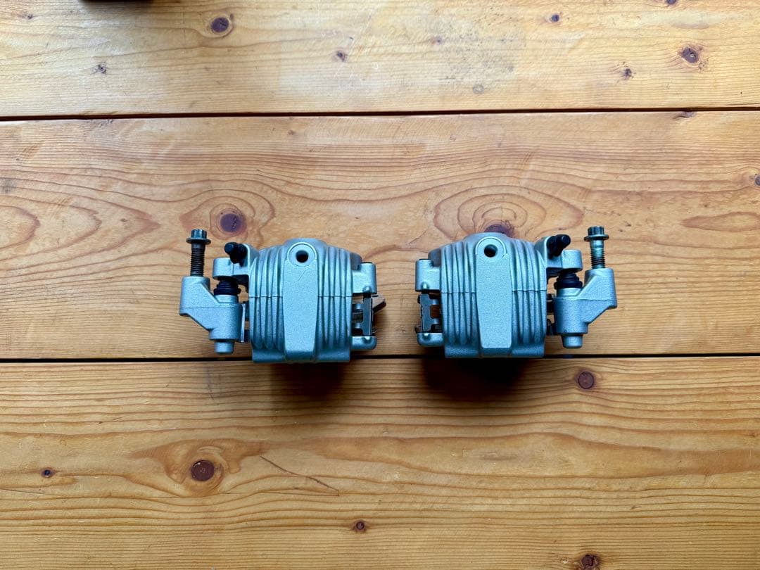 プ*ヨ様 売り切り！ハーレー　純正フロントブレーキキャリパーset メンテナンス