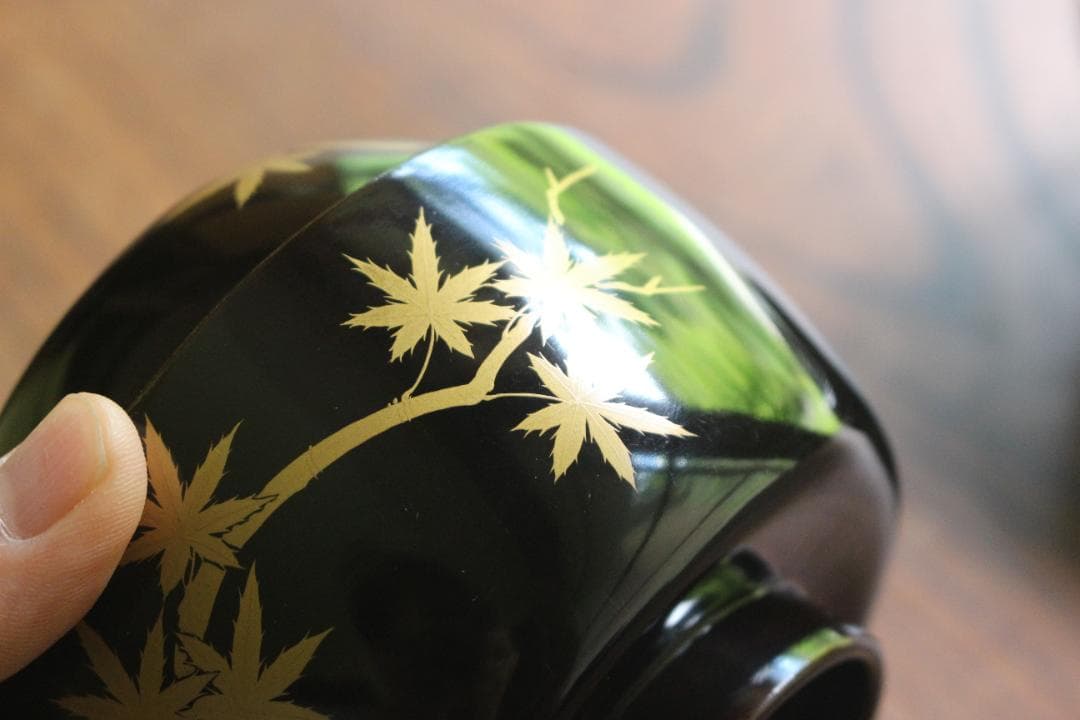 時代金縁黒漆に優美な紅葉蒔絵の映える煮物椀2点（検輪島塗蒔絵椀