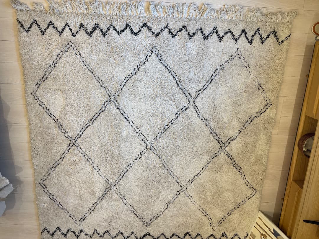 【限定値下げ】北欧系クリーム色 ダイヤモンドパターン ラグ