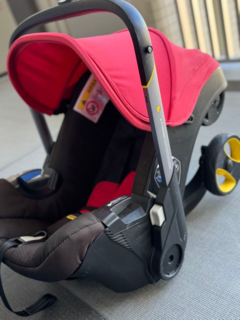 【たのメル便】doona 折りたたみ式 ベビーカー レッド