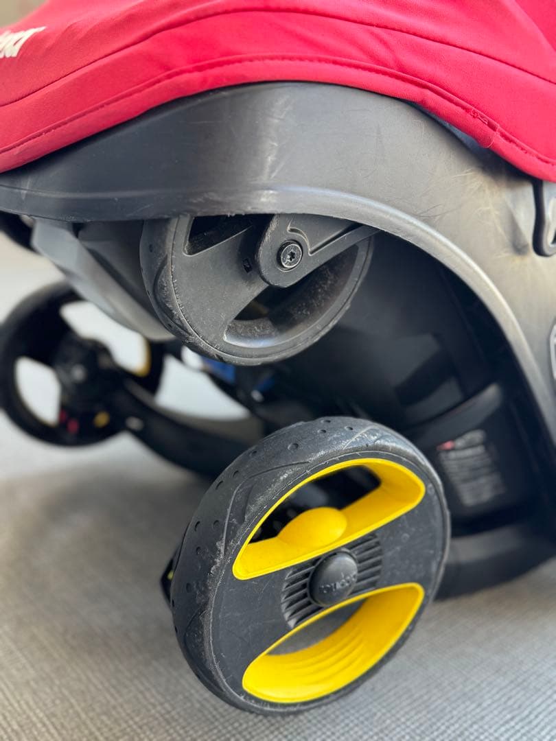 【たのメル便】doona 折りたたみ式 ベビーカー レッド