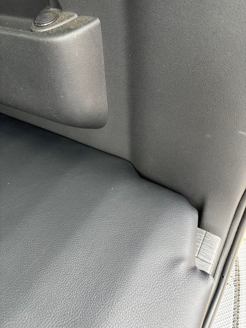 ダイハツ　ハイゼットカーゴ／ピクシスバン　多目的フロアマット ブラック 合成皮革