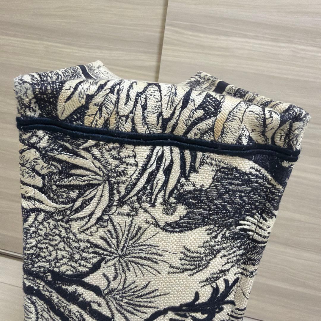 【みるみるちゃん】DIOR ディオール ブックトート ミディアム