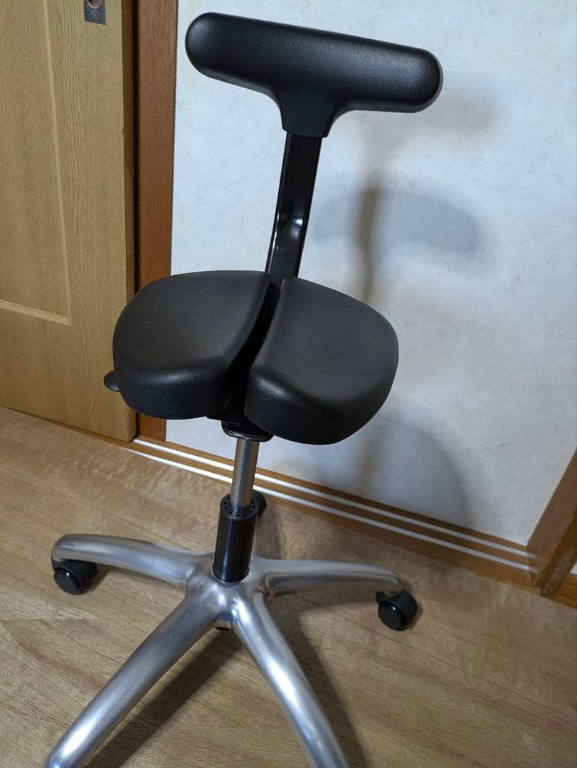 アーユルチェアー　キャスタータイプ　プレミアムモデル01（体圧分散マット付き）